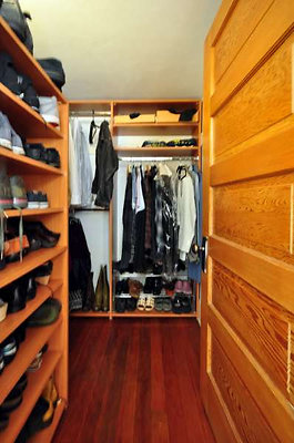 3689 closet 2