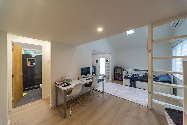 13766 guest 4 13766 guest 4