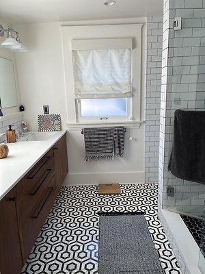 2037 bath 1 2037 bath 1